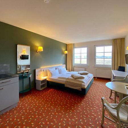 Hotel Am Mueritz-Nationalpark Waren  Zewnętrze zdjęcie
