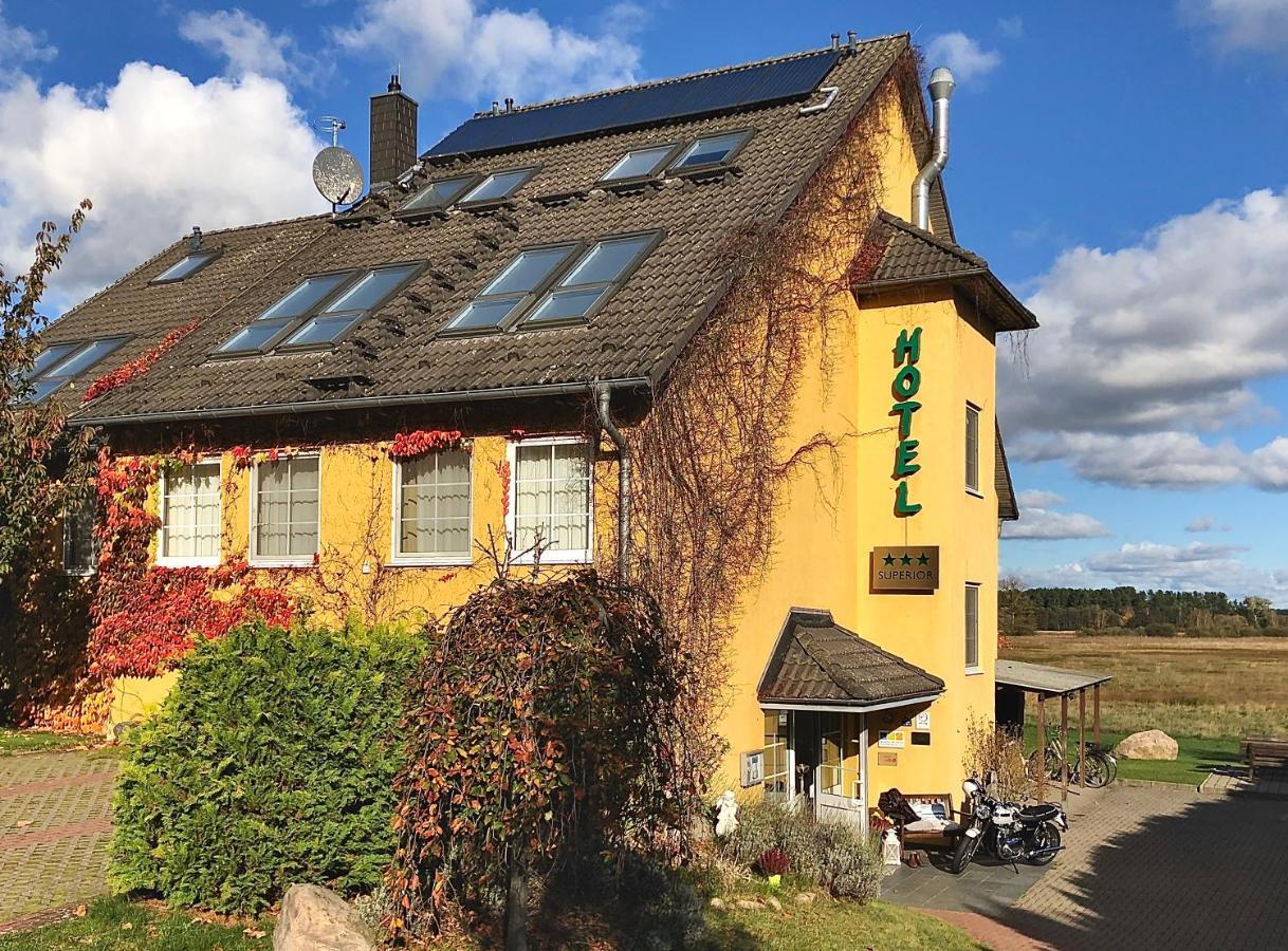 Hotel Am Mueritz-Nationalpark Waren  Zewnętrze zdjęcie