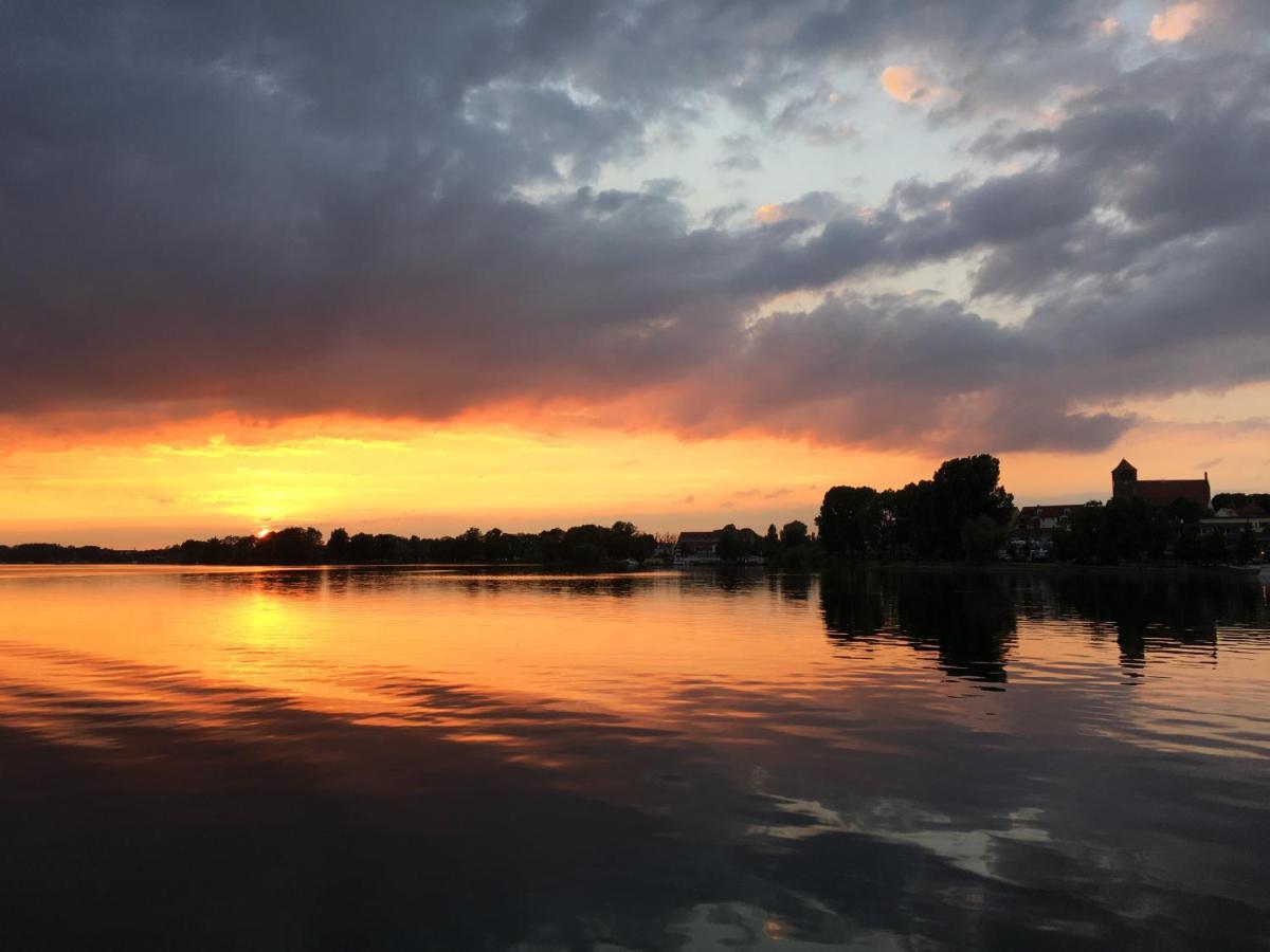 Hotel Am Mueritz-Nationalpark Waren  Zewnętrze zdjęcie